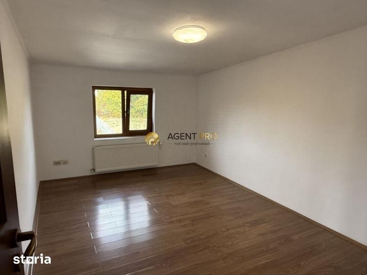 Casă cu 5 camere cu Teren 1163 Mp în Cornetu