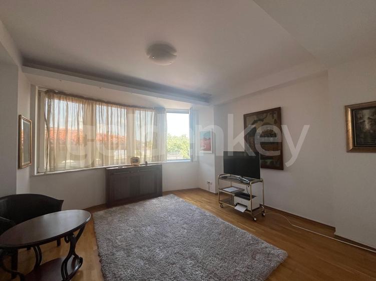 Apartament cu 3 camere decomandat, mobilat în Primăverii