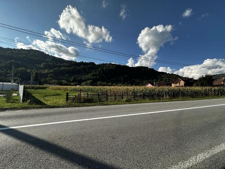 Teren de 1100 mp, în Feldru