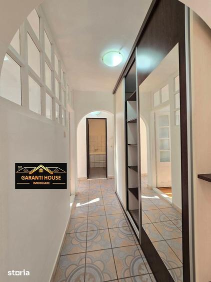 Apartament cu 3 camere decomandat în Orașul Vechi
