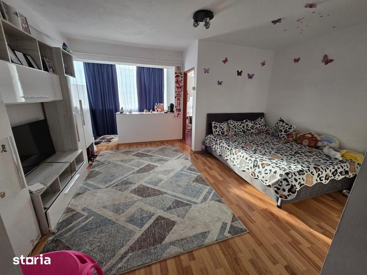 Garsonieră decomandată în Central