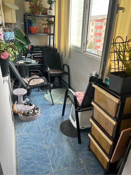 Apartament cu 3 camere decomandat în Micro 11