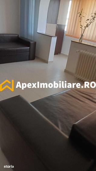 Apartament cu 3 camere decomandat în Titan