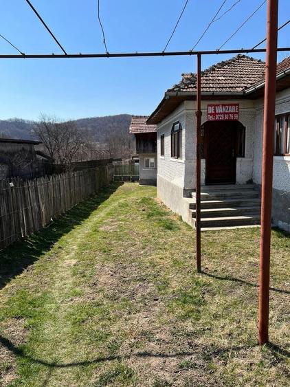 Casă cu 4 camere în Măgureni