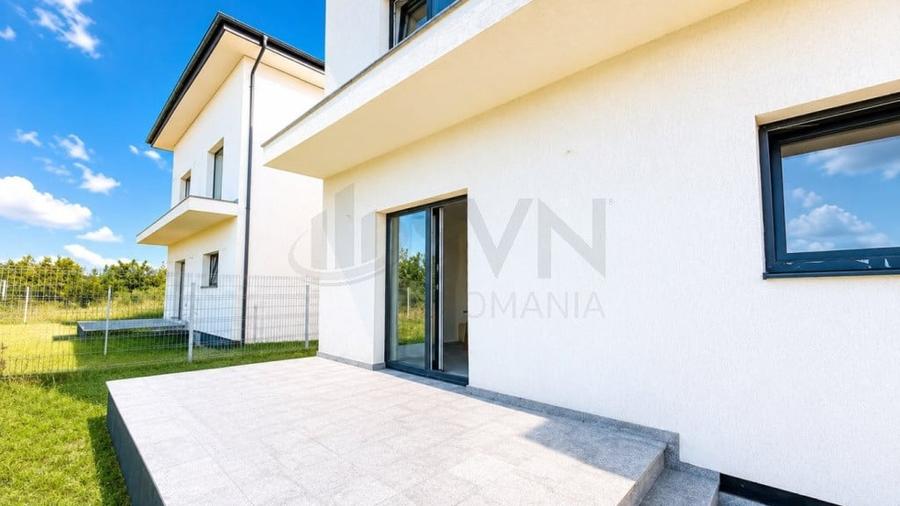 Casă cu 5 camere cu Teren 400 Mp în Corbeanca