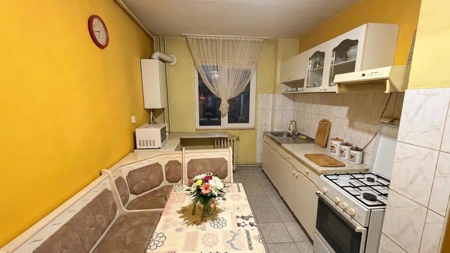 Apartament cu 3 camere semidecomandat în Mănăștur