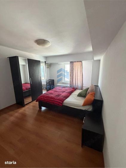 Apartament cu 4 camere decomandat în Ciupercenii Noi