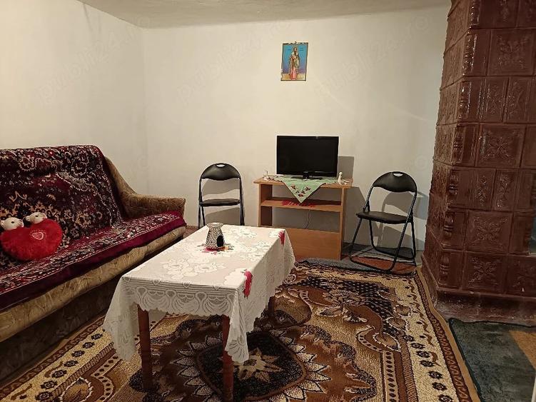 Casă cu 5 camere cu Teren 370 Mp în Lumina