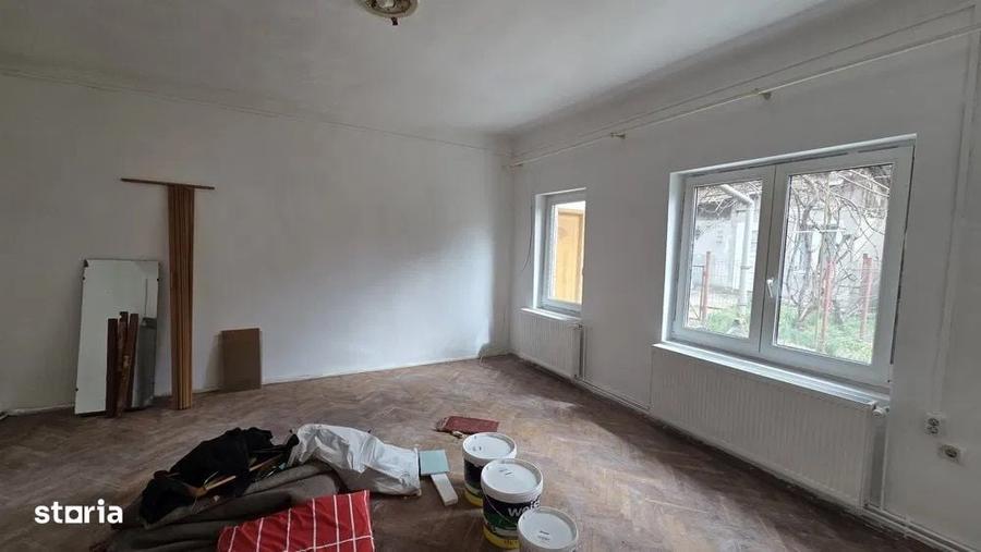 Casă cu 1 camere decomandat cu Teren 30 Mp în Central