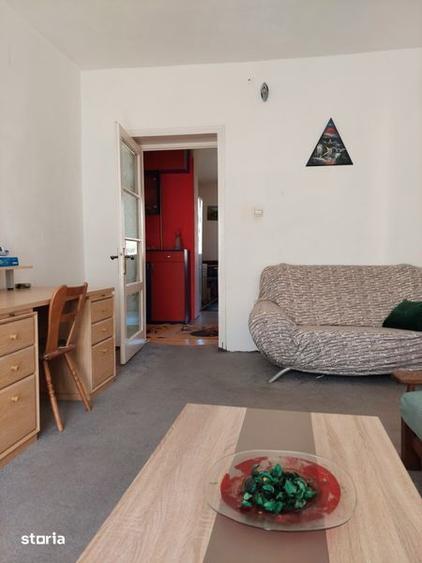 Apartament cu 3 camere semidecomandat în Central