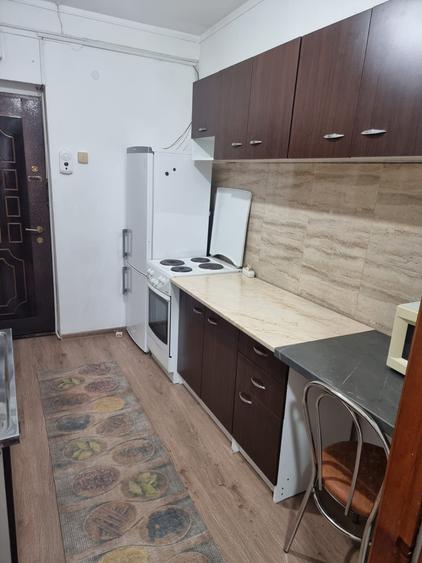 Apartament semidecomandat în Drumul Carului