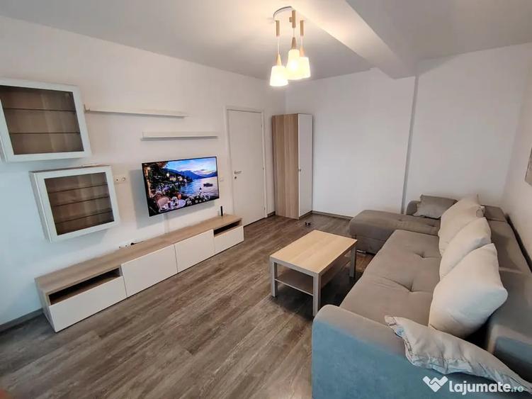 Apartament cu 2 camere decomandat în Titan