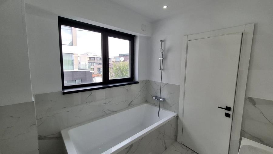 Apartament cu 2 camere semidecomandat în Polonă