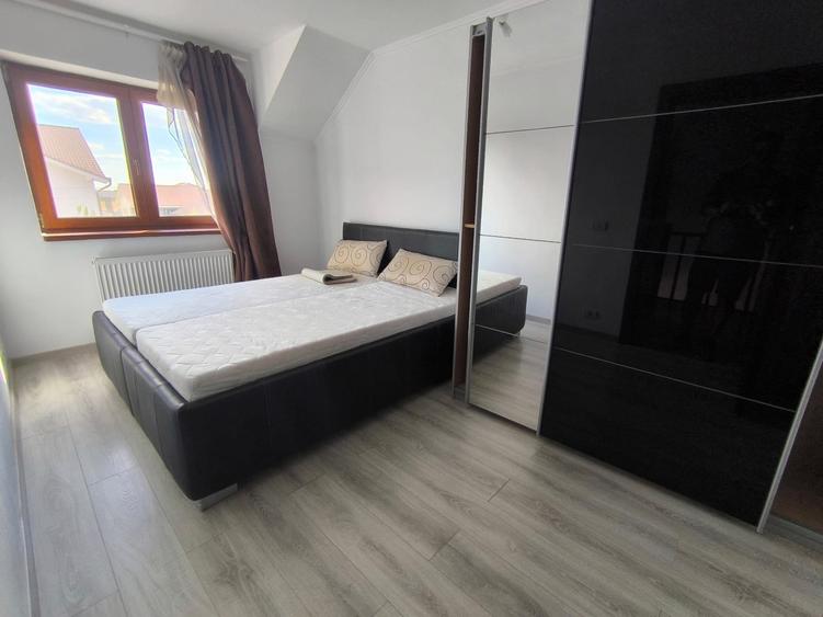 Duplex cu 4 camere cu Canalizare în Dumbrăvița