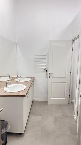Birou, de 12.300000190735 mp, în Orașul Vechi