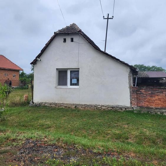 Casă cu 2 camere în Buteni