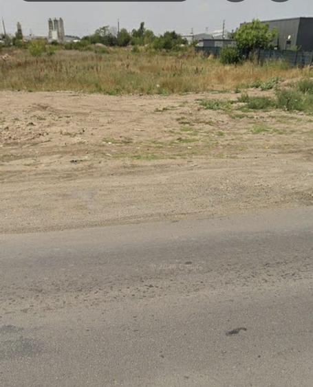 Teren Construcții intravilan de 23000 mp, în Est
