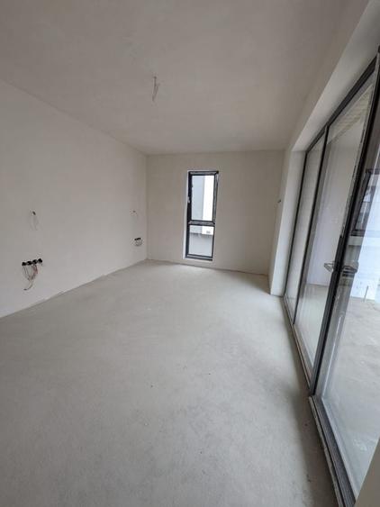 Duplex cu 4 camere cu Canalizare în Florești