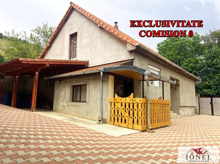 Casă individuală cu 5 camere cu Garaj în Vurpăr
