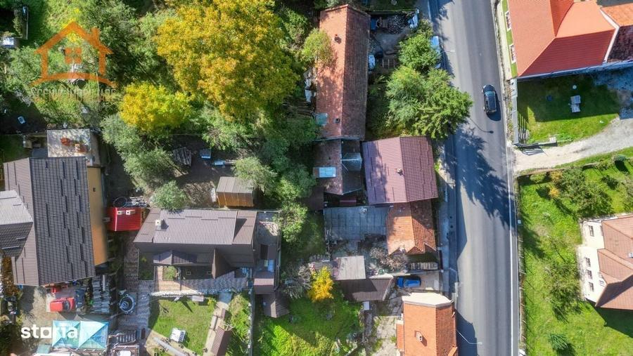 Casă cu 3 camere cu Teren 385 Mp în Moieciu