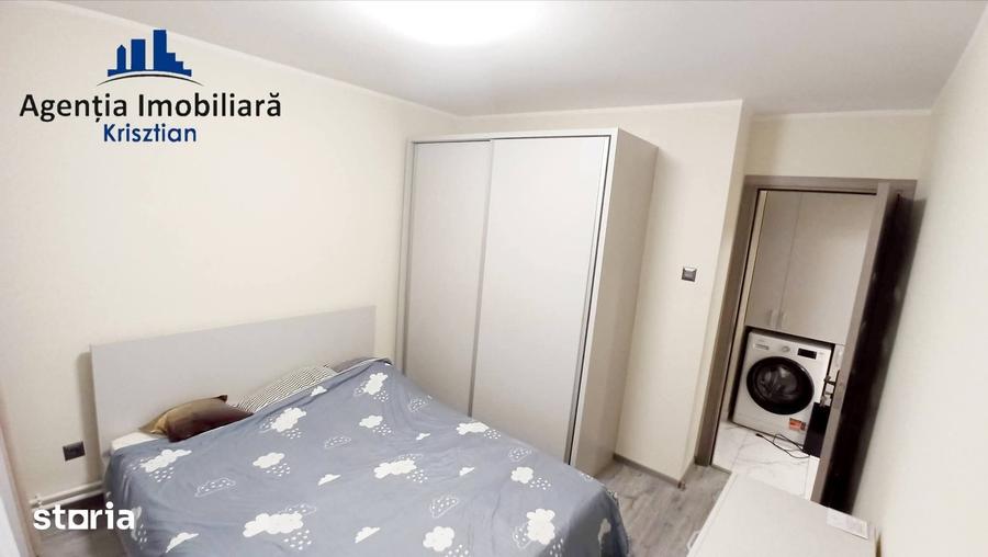 Apartament cu 3 camere decomandat în Micro 17