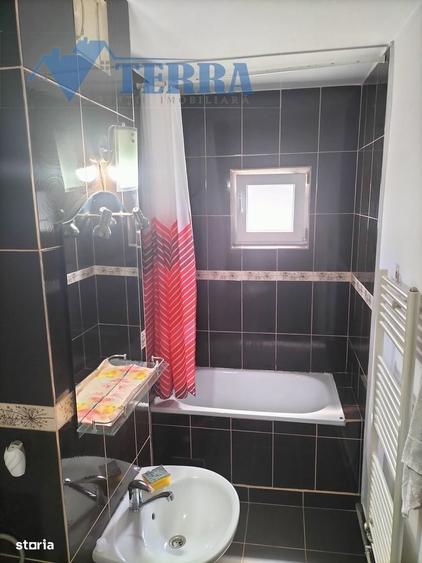 Garsonieră decomandată în Central