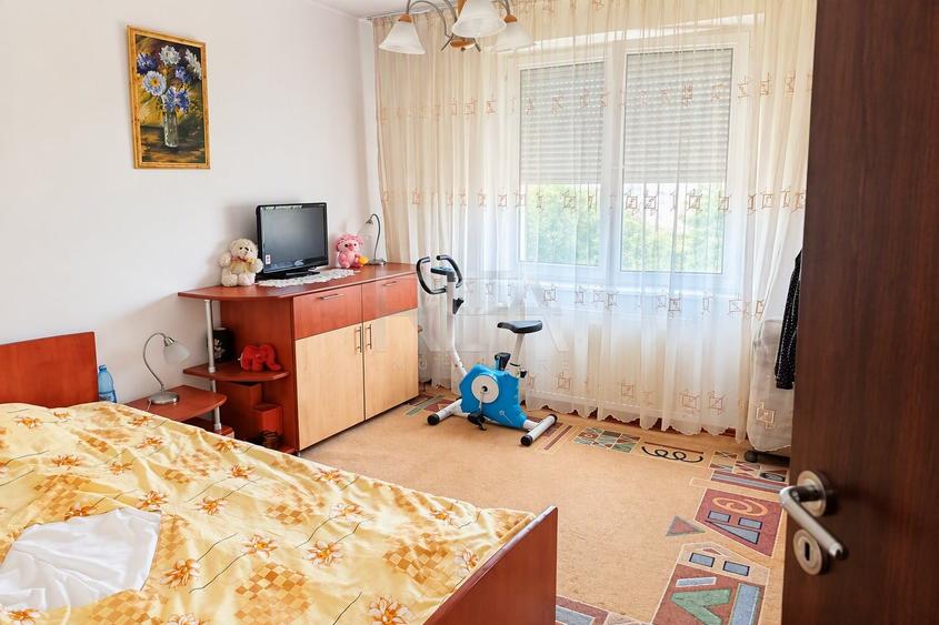 Apartament cu 3 camere decomandat, mobilat în Gorjului