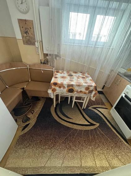 Apartament cu 3 camere decomandat în George Enescu