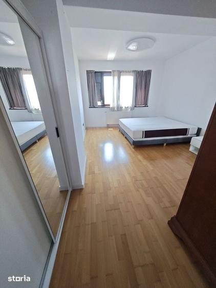 Apartament cu 3 camere decomandat, mobilat în Foișorul de Foc