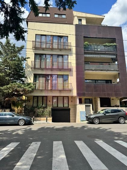 Apartament cu 2 camere semidecomandat în Floreasca