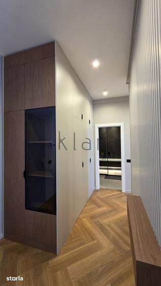Apartament cu 3 camere semidecomandat, mobilat în Sopor