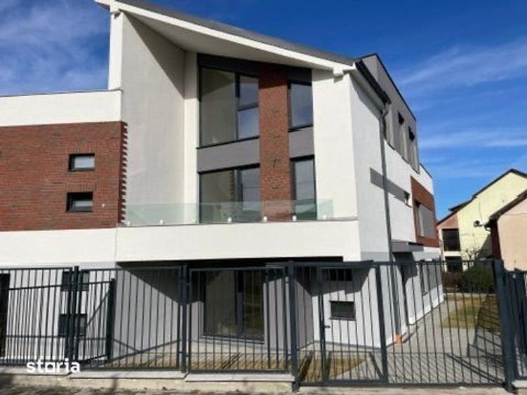 Casă cu 5 camere cu Teren 265 Mp în Câmpului