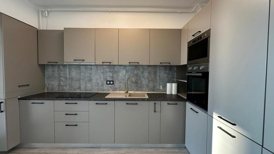 Apartament cu 2 camere semidecomandat, mobilat în Sisești
