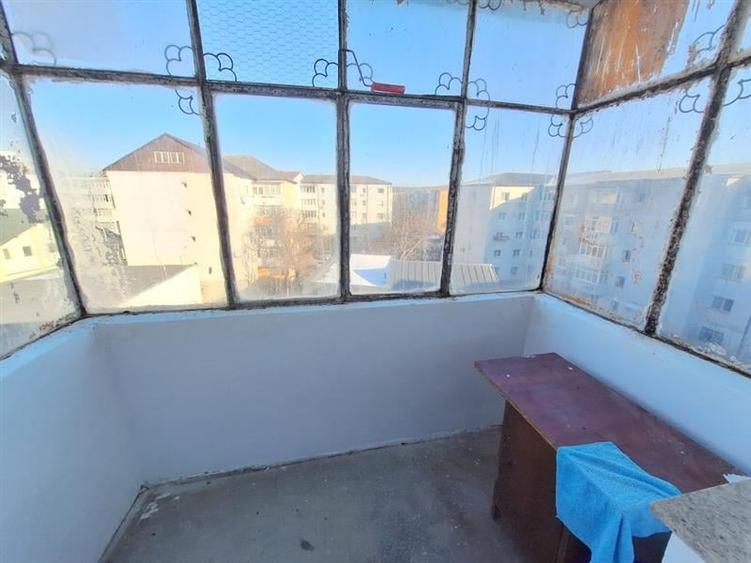 Apartament cu 2 camere semidecomandat în 9 Mai
