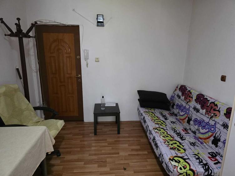 Garsonieră semidecomandată în Pârneava