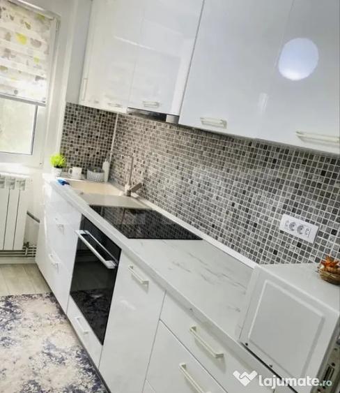 Apartament 3 camere, 72 mp, zona Podul Ros - 4