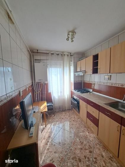 Apartament cu 2 camere decomandat, mobilat în Mircea cel Bătrân