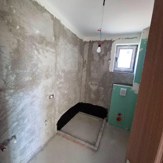 Duplex cu 4 camere cu Canalizare în Vest