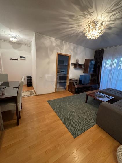 Apartament cu 2 camere decomandat, mobilat în Titan