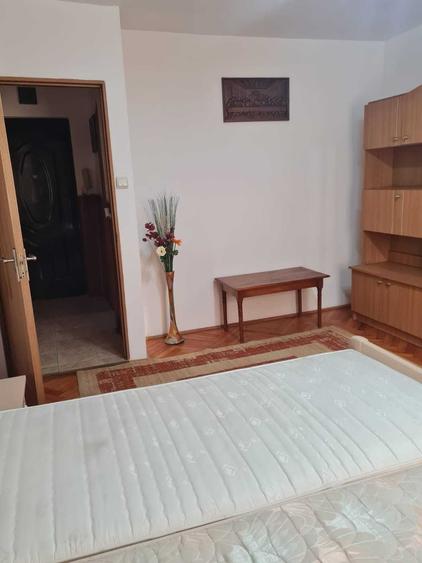 Garsonieră decomandată în Exterior Vest