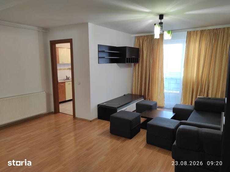 Apartament cu 3 camere în Văcăresti