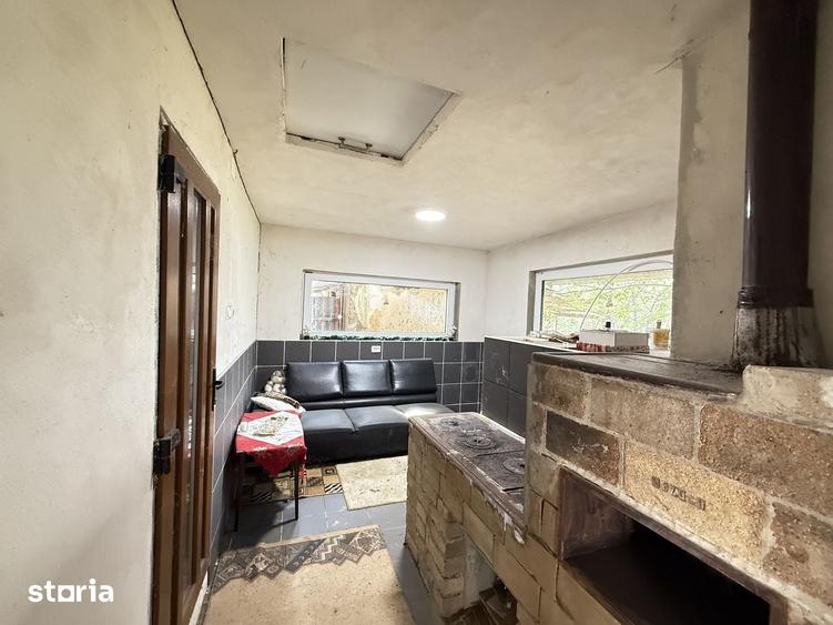 Casă cu 2 camere cu Teren 563 Mp în Horia