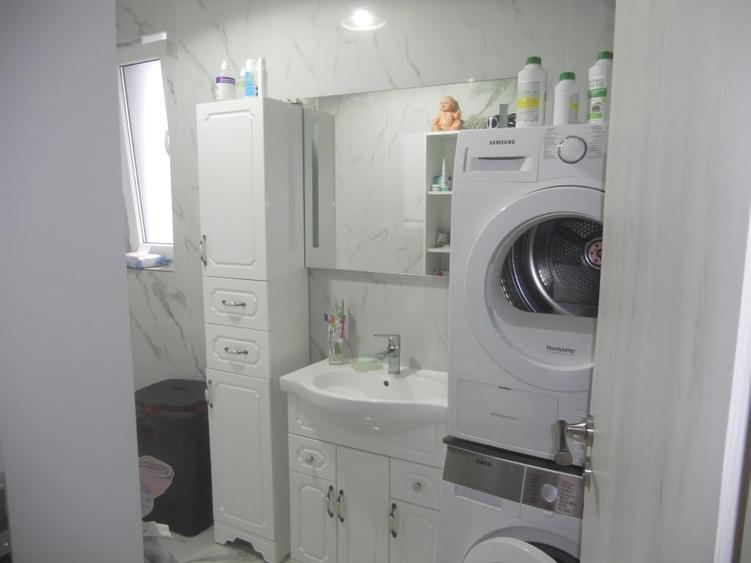 Casă cu 4 camere cu Teren 250 Mp în Domnești