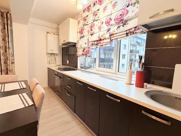 Apartament cu 3 camere decomandat în Valea Lupului
