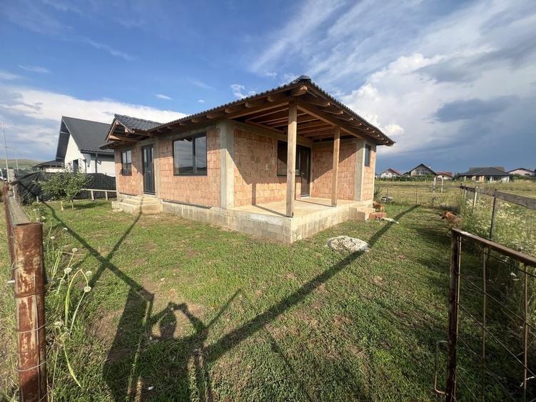 Casă cu 2 camere în Micești