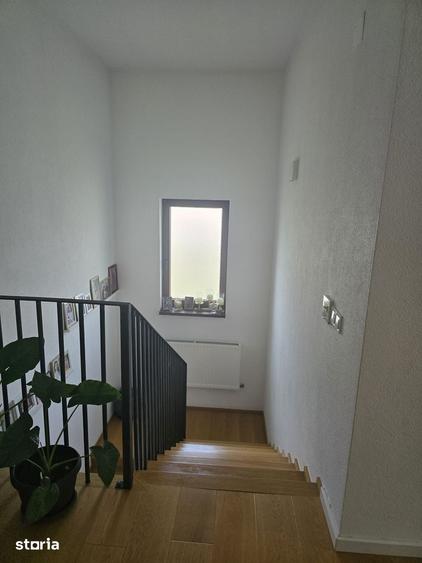 Casă cu 4 camere cu Teren 635 Mp în Mărtinești
