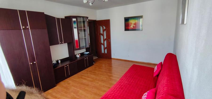 Apartament cu 3 camere decomandat în Inel II