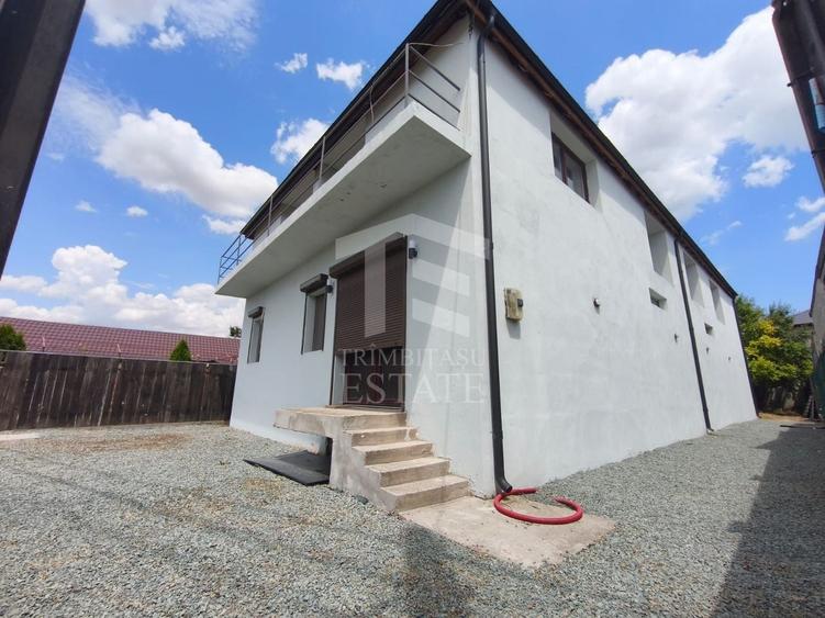 Casă cu 10 camere cu Canalizare în Lumina