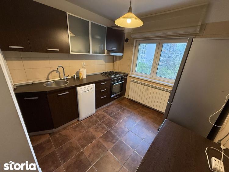 Apartament cu 3 camere decomandat, mobilat în Obor