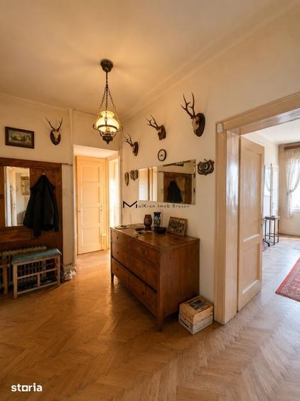 Apartament cu 4 camere în Centrul Istoric